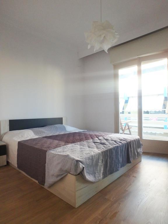 Holiday Apartment Sombrero Néa Péramos Екстериор снимка