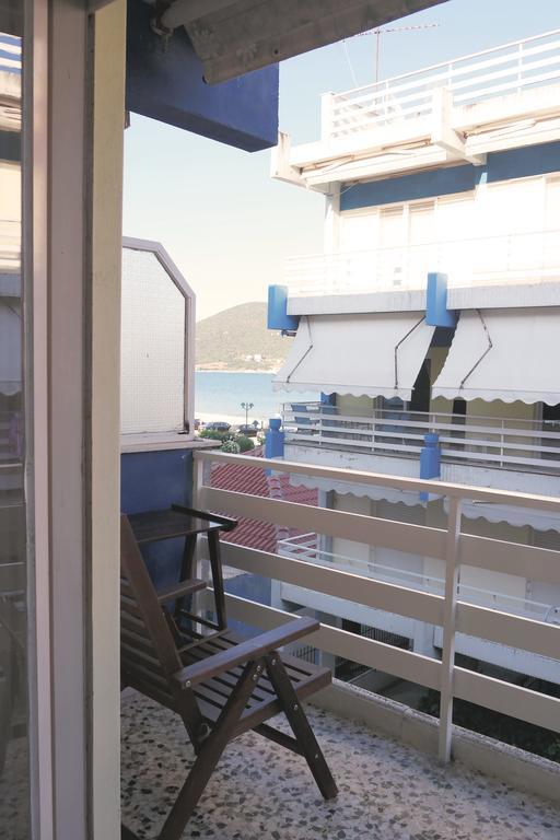 Holiday Apartment Sombrero Néa Péramos Екстериор снимка