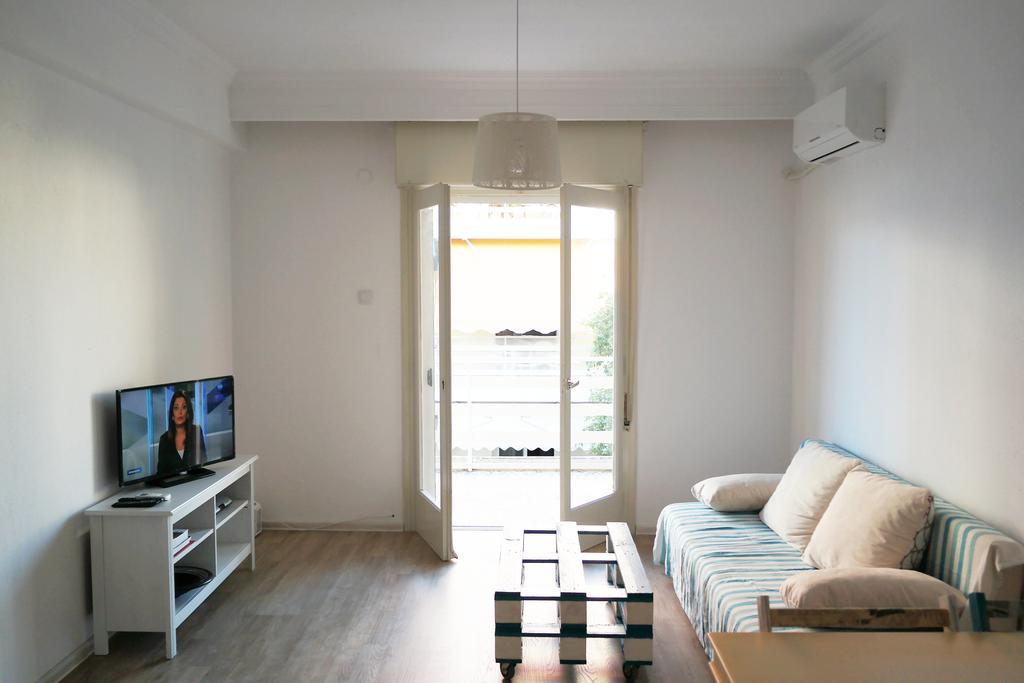 Holiday Apartment Sombrero Néa Péramos Екстериор снимка