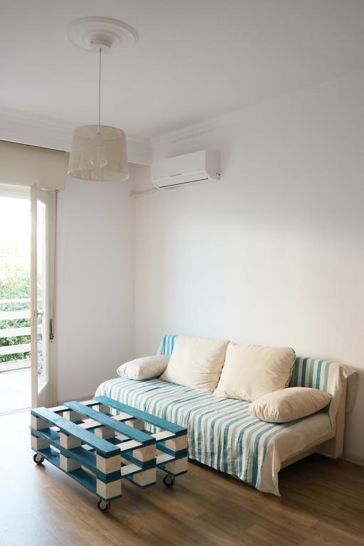 Holiday Apartment Sombrero Néa Péramos Екстериор снимка